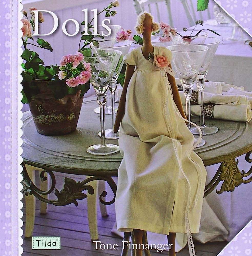 Cuatro libros La Colección de Personajes de Tilda (conejos, ángeles, muñecas y pájaros) en caja de cartón