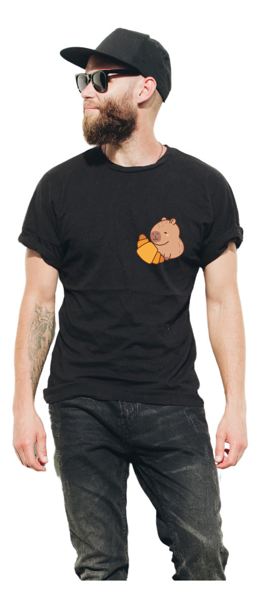 Playera Negra Hombre – Capibara con Cuernito | Minimalismo Urbano
