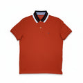 Playera Polo Tommy Hilfiger Hombre — Terracota Cuello Negro Talla M