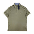 Playera Polo Tommy Hilfiger Hombre — Caqui Verde Grisáceo Cuello Negro Talla M