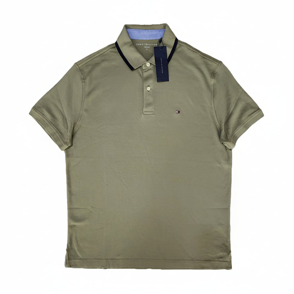 Playera Polo Tommy Hilfiger Hombre — Caqui Verde Grisáceo Cuello Negro Talla M