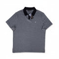 Playera Polo Michael Kors Hombre — Gris Patrón MK All-Over Cuello Negro Talla L