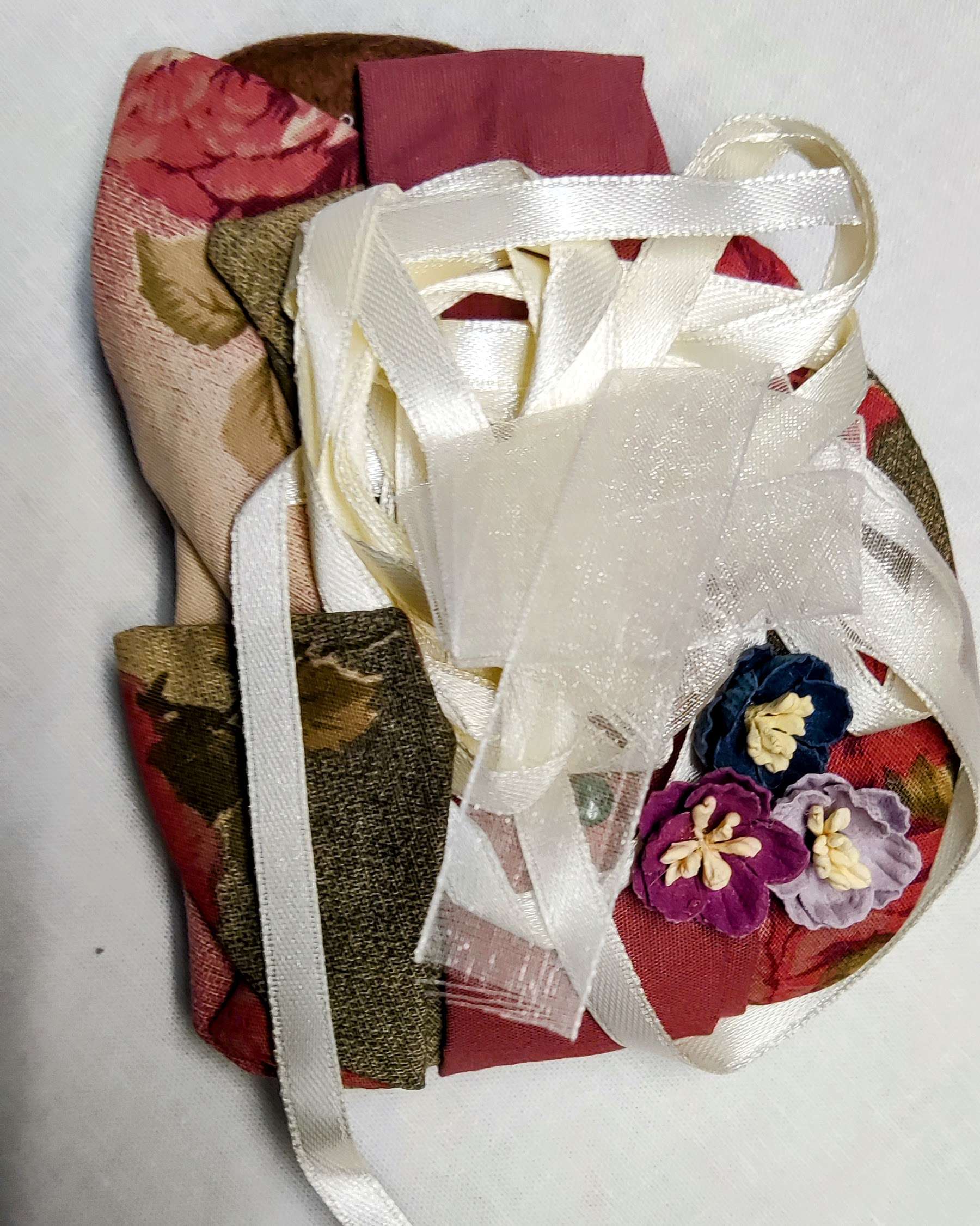 Kit para Muñeca Rebeca de Millyta 90 cm de largo Incluye vestido, ropa interior, peluca, accesorios y cuerpo y cabeza *NO incluye relleno ni hilo