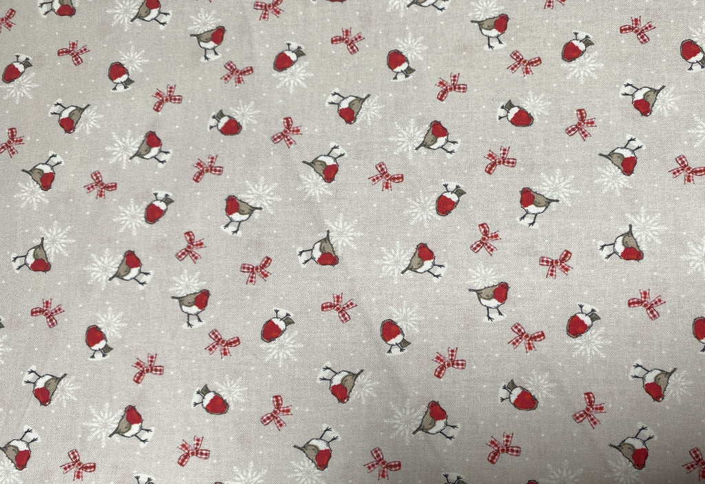 1/2 metro de Tela de algodón estampada Petirrojos y Moños Navideños rojo y beige