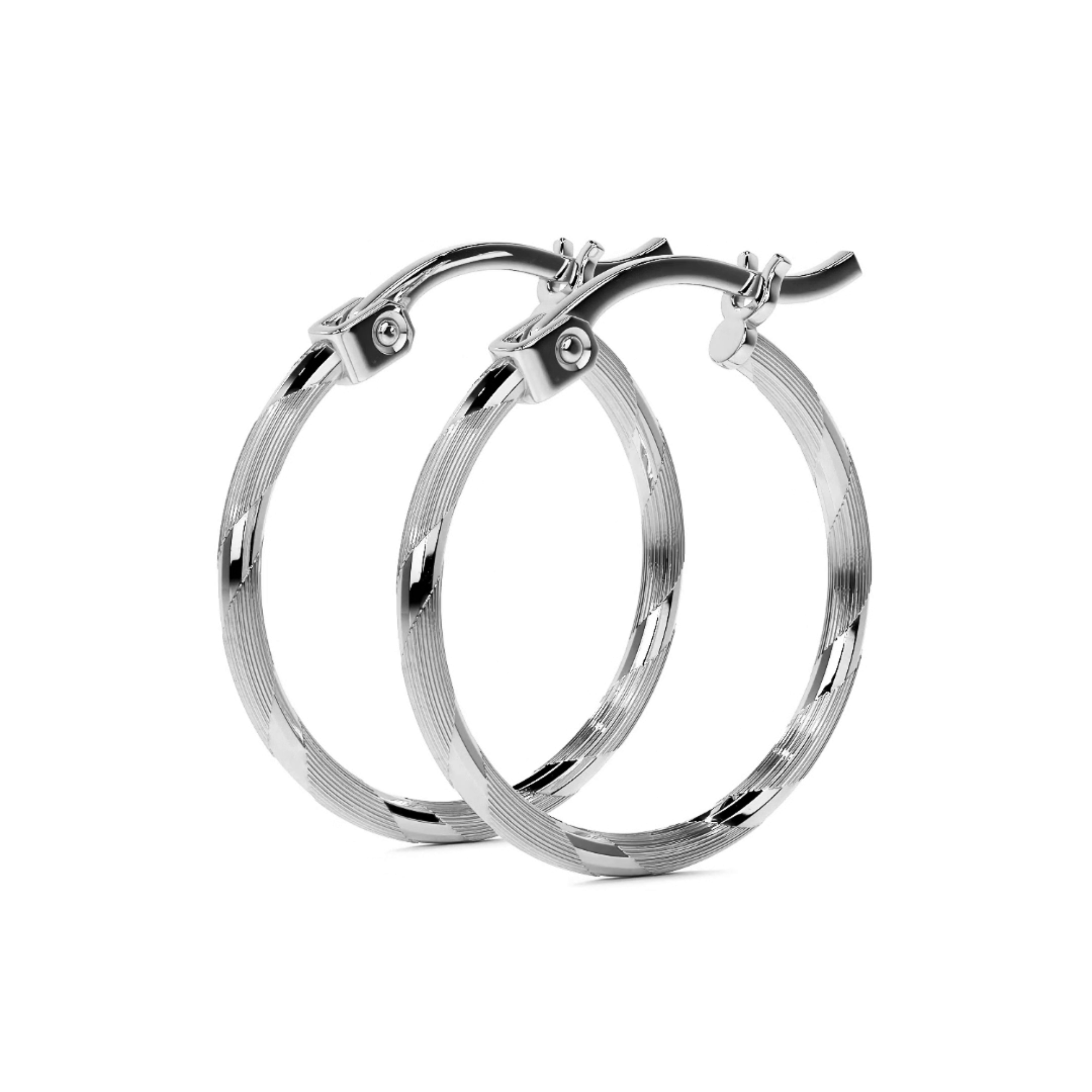 Arete De Plata 925 Extra Ligero Para Mujer Con Diamantado Cordon Blue