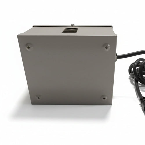 Autotransformador Variable STACO 3PN501B 0-140 VAC 5 A 0.7 kVA