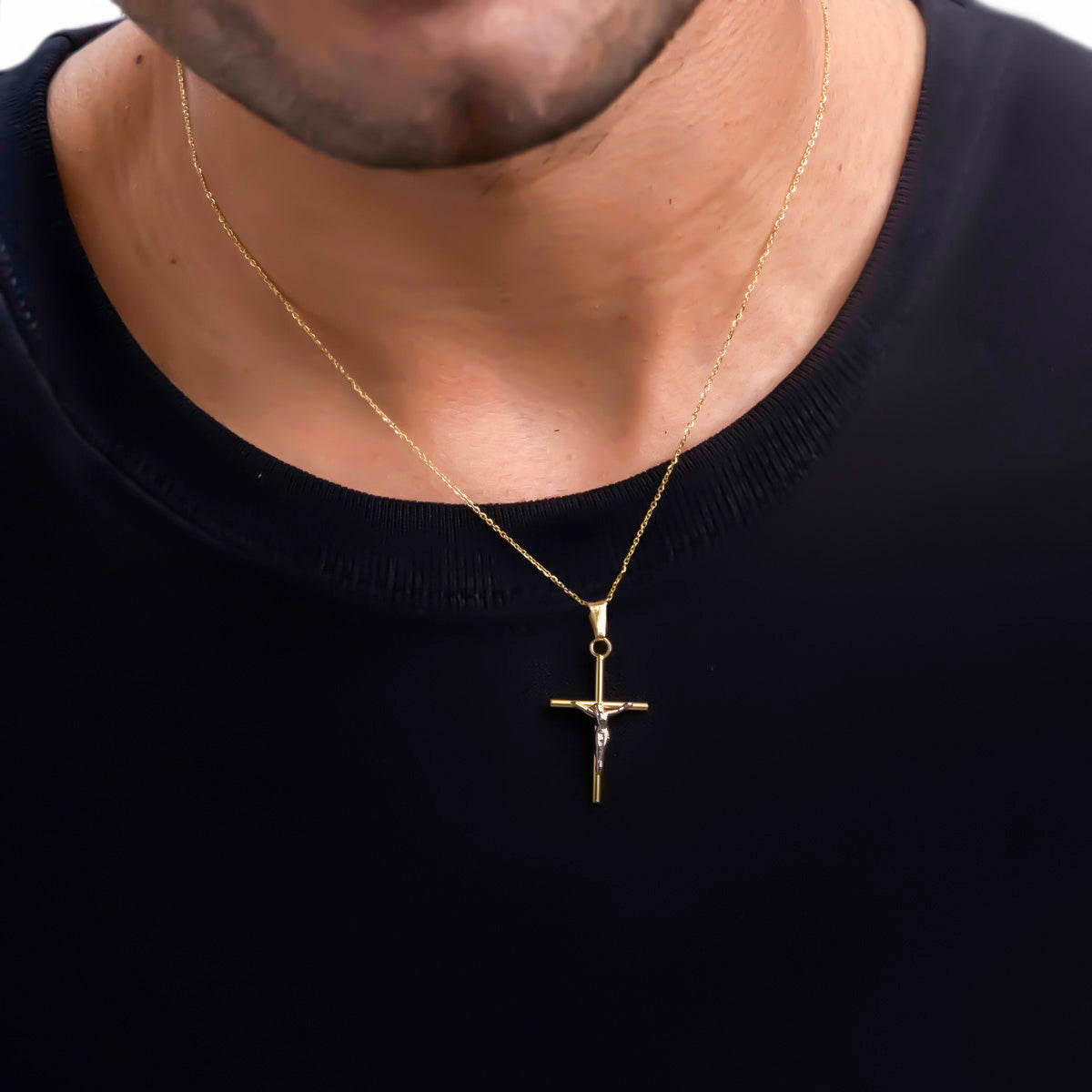 Collar De Cruz De Tubo Y Cristo Rodinado De Oro De 10k
