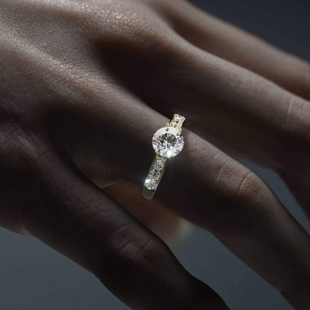 Anillo De Compromiso De Oro 10k Con Piedras Zirconia