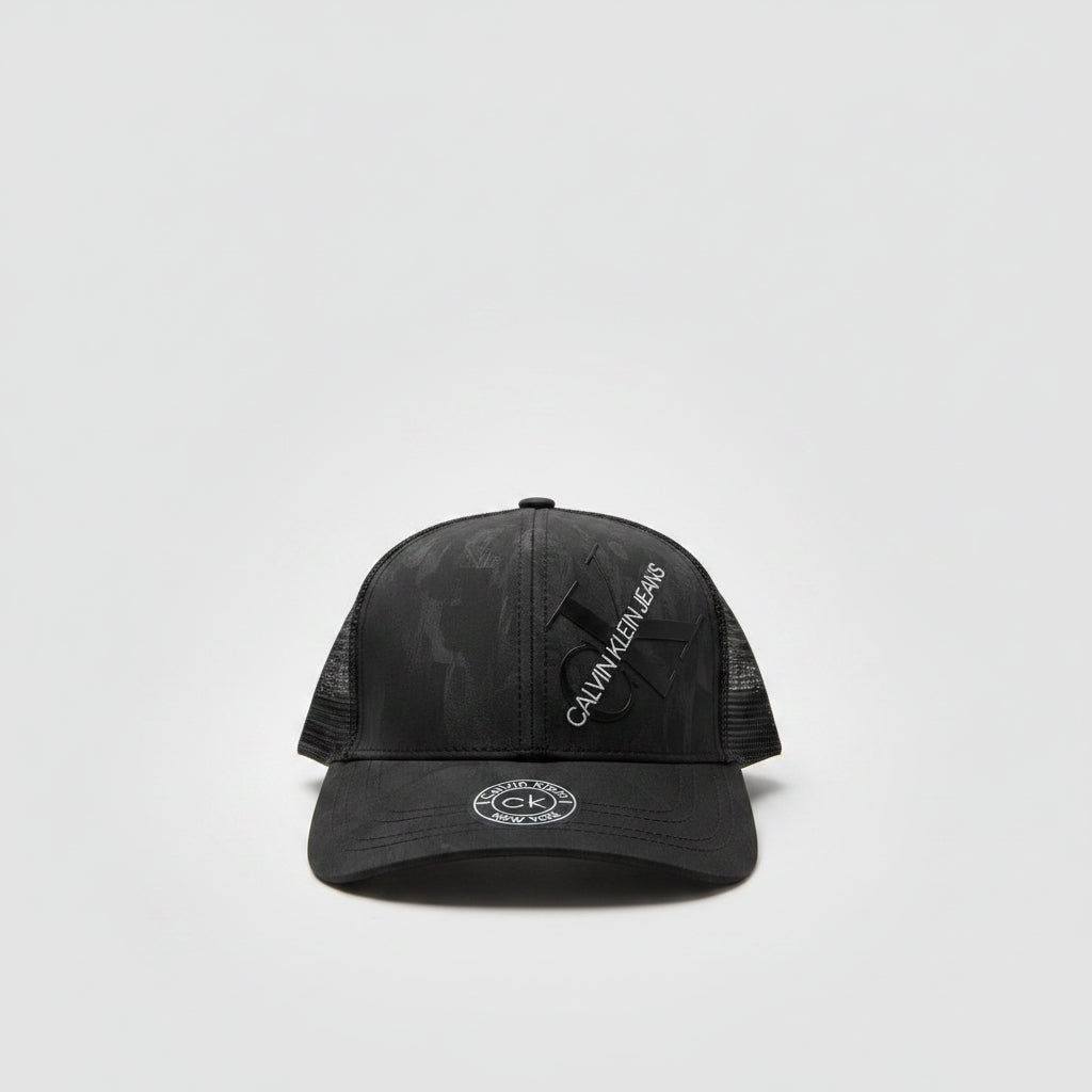Gorra Calvin Klein Jeans | Trucker Negra con Monograma CK y Malla Trasera