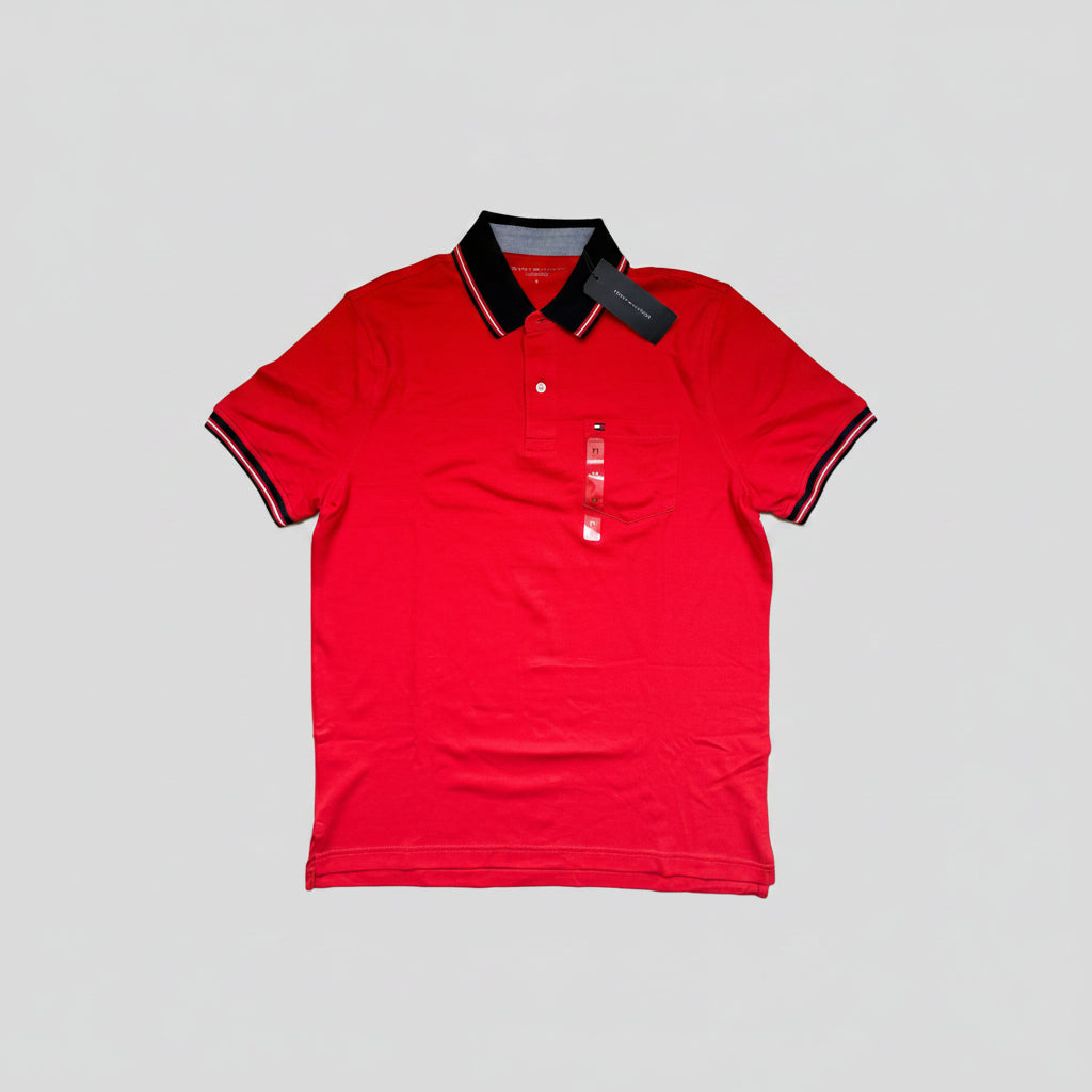 Polo Tommy Hilfiger Caballero | Color Rojo con Cuello Negro | Talla M
