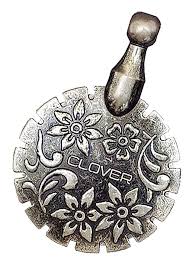 Colgante Cortahilos Clover Plata antigua