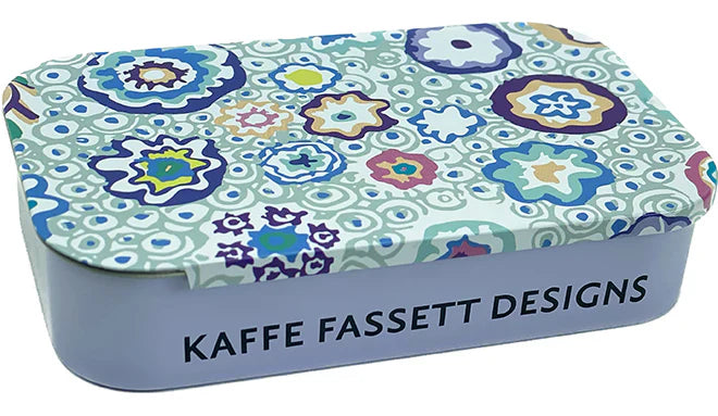 Agujas para Bordar Grandes 3 a 5 con Ojo Dorado con estuche y lata - Kaffe Fassett
